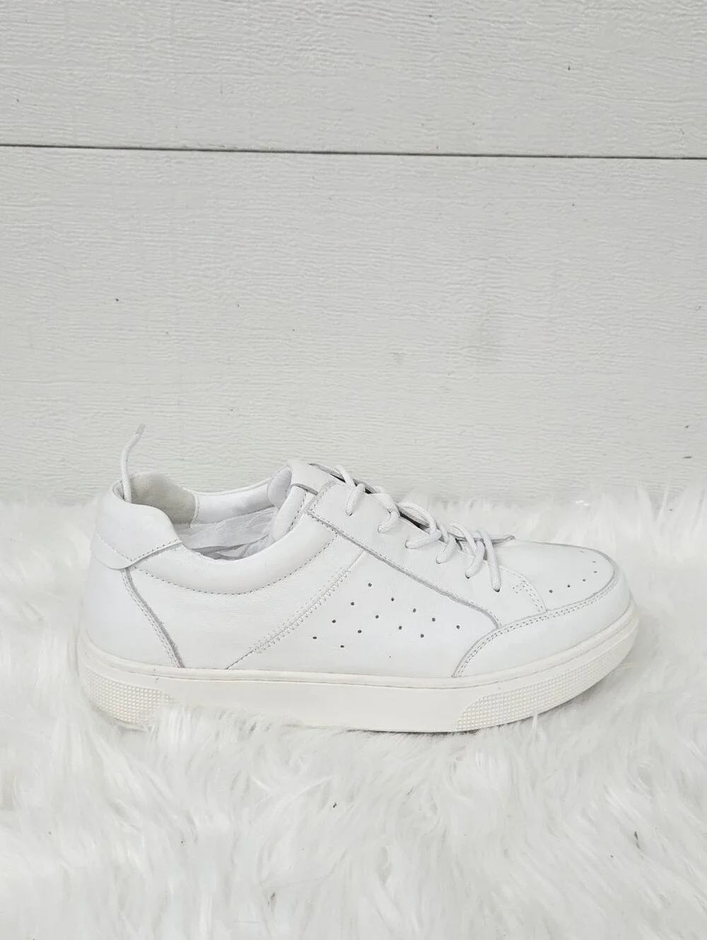 N/A clean white